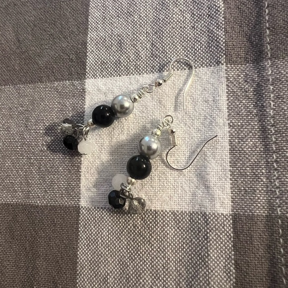 Premier jewelry dangle earrings - Picture 3 of 3